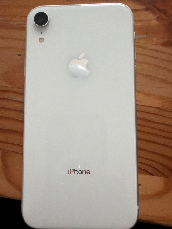 iPhone iPhoneXR 64GB SIMフリー（スマホ）の商品画像 - 査定依頼日：2026年8月27日 - 最高査定価格：12,500円