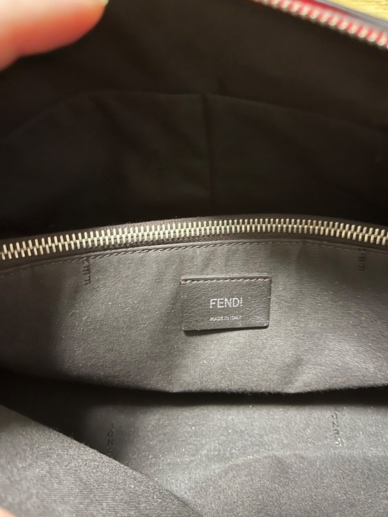 フェンディ  （ブランドバッグ）の商品画像 - 査定依頼日：2025年9月22日 - 最高査定価格：88,000円