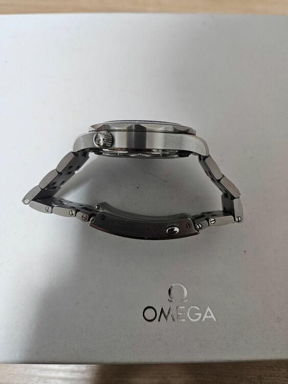 オメガ シーマスター コーアクシャル マスタークロノメーター（高級時計）の商品画像 - 査定依頼日：2025年7月31日 - 最高査定価格：550,000円