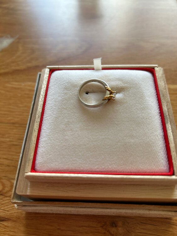 ダイヤモンドリング（金・貴金属）の商品画像 - 査定依頼日：2025年5月15日 - 最高査定価格：30,000円