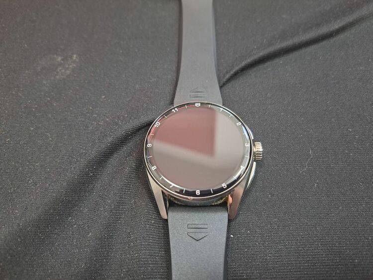 TAG Heuer Connected Calibre E4 42mm（高級時計）の商品画像 - 査定依頼日：2025年11月29日 - 最高査定価格：100,000円