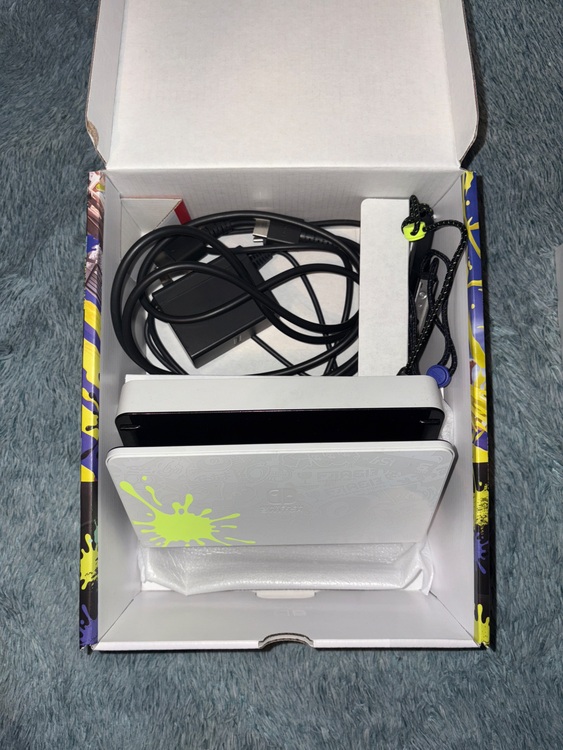 Switch有機EL（ゲーム機本体・ゲームソフト）の商品画像 - 査定依頼日：2025年11月7日 - 最高査定価格：15,000円