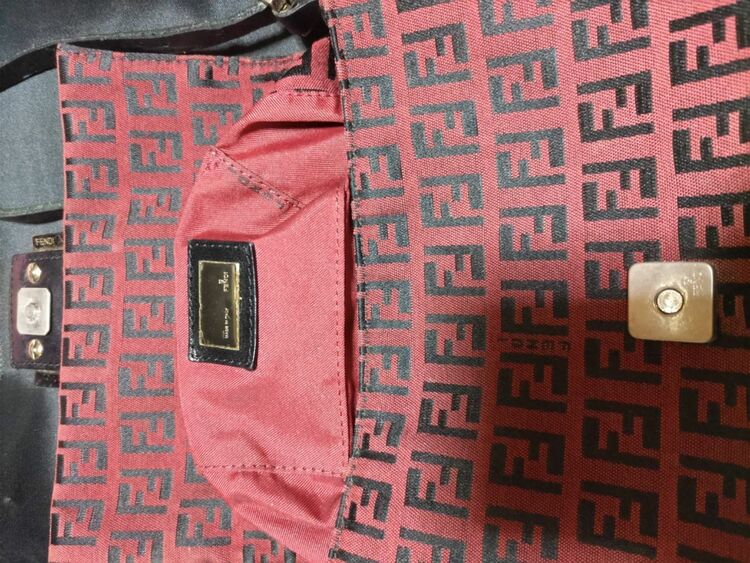 フェンディ  （ブランドバッグ）の商品画像 - 査定依頼日：2025年8月7日 - 最高査定価格：70,000円