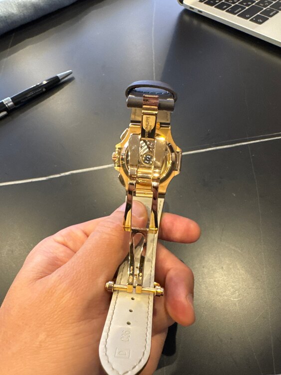 パテックフィリップ ノーチラス （高級時計）の商品画像 - 査定依頼日：2025年5月3日 - 最高査定価格：15,000,000円