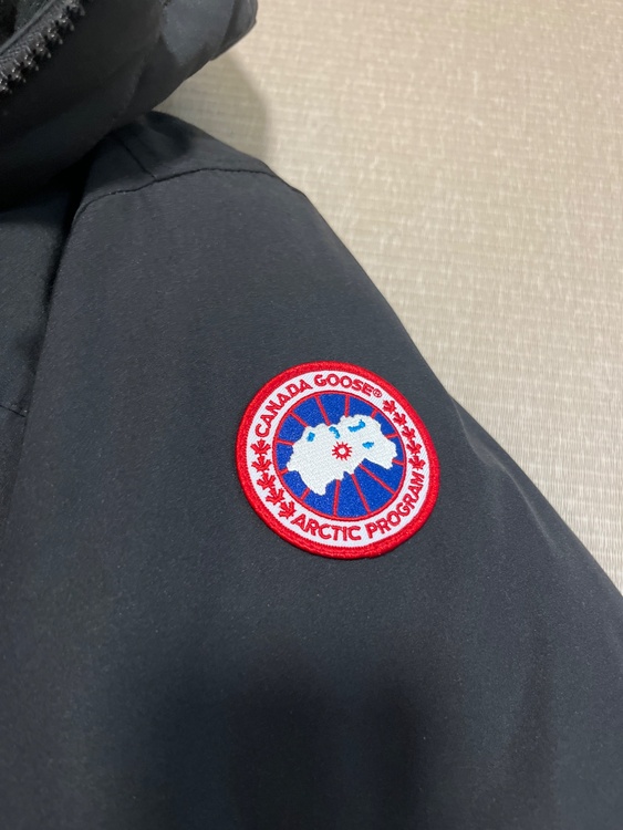 カナダグース　メイトランドパーカー　ブラック　M （古着・ファッション）の商品画像 - 査定依頼日：2025年12月14日 - 最高査定価格：100,000円