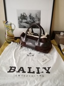BALLY　2way ムートン&ラムヌバック　ショルダー付き　バッグ（ブランドバッグ）の商品画像 - 査定依頼日：2021年5月14日 - 最高査定価格：10,000円