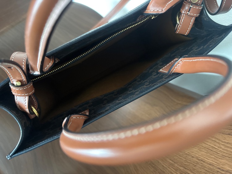 セリーヌ  （ブランドバッグ）の商品画像 - 査定依頼日：2025年6月11日 - 最高査定価格：110,000円