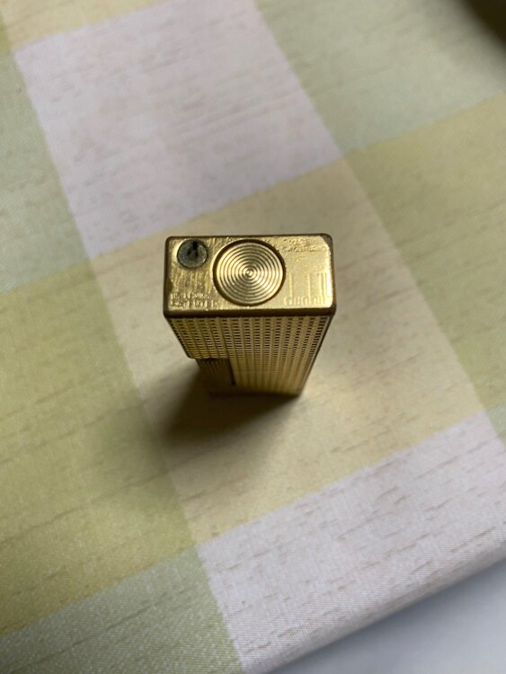 ダンヒル　ライター（金・貴金属）の商品画像 - 査定依頼日：2023年11月27日 - 最高査定価格：1,500円