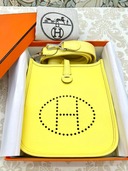 エブリン TPM ライム（W刻印／2024年製（ブランドバッグ）の商品画像 - 査定依頼日：2026年2月20日 - 最高査定価格：100,000円