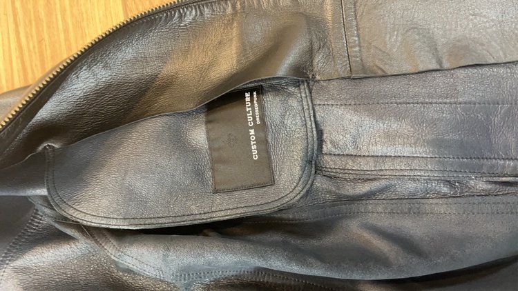 custom culture レザージャケット（古着・ファッション）の商品画像 - 査定依頼日：2026年4月24日 - 最高査定価格：1,400円