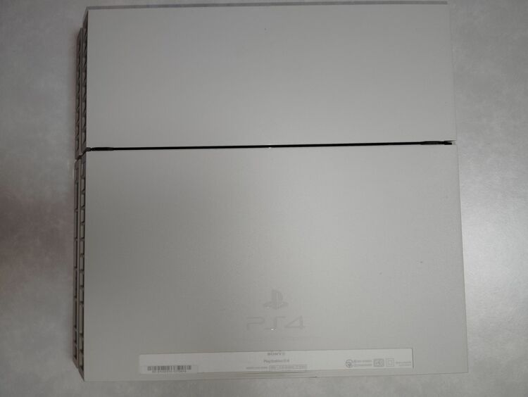 PS4 CUH1200A（ゲーム機本体・ゲームソフト）の商品画像 - 査定依頼日：2025年9月7日 - 最高査定価格：9,000円