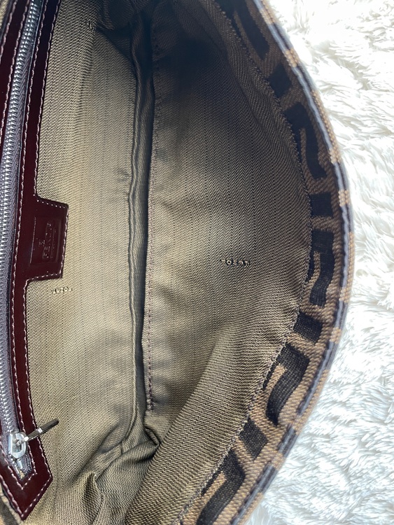 フェンディ　マンマバケット（ブランドバッグ）の商品画像 - 査定依頼日：2025年9月16日 - 最高査定価格：110,000円