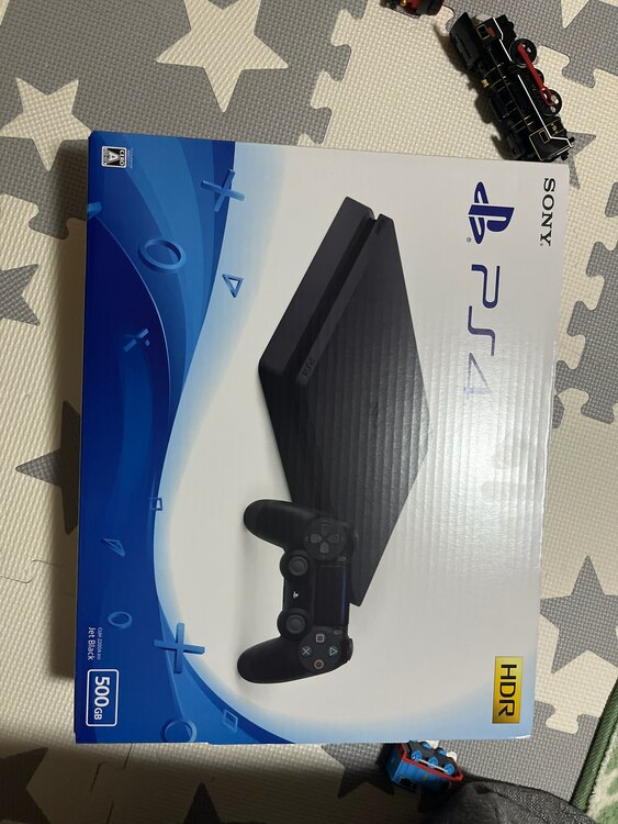 プレステ4 2200 ５００ギガ（ゲーム機本体・ゲームソフト）の商品画像 - 査定依頼日：2025年1月5日 - 最高査定価格：31,000円