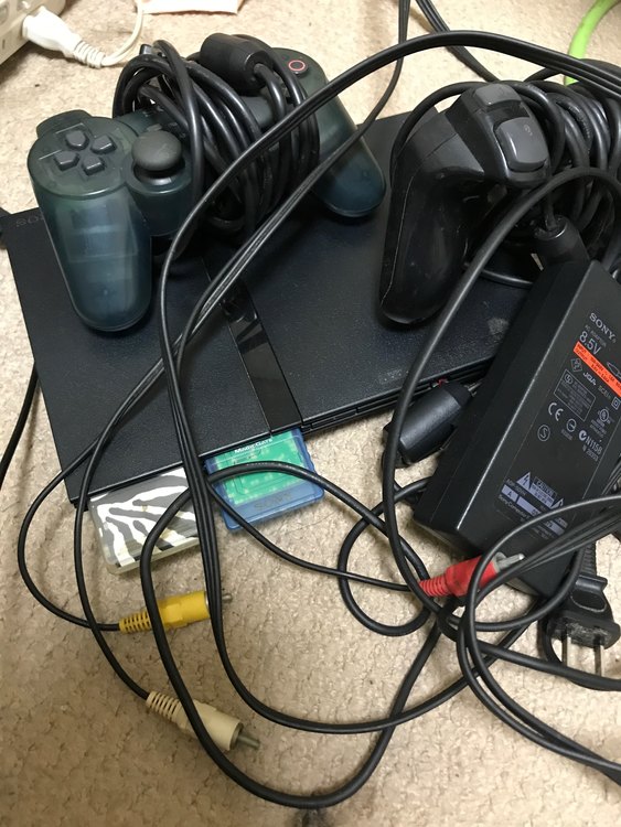 プレステ2（ゲーム機本体・ゲームソフト）の商品画像 - 査定依頼日：2023年10月28日 - 最高査定価格：7,000円