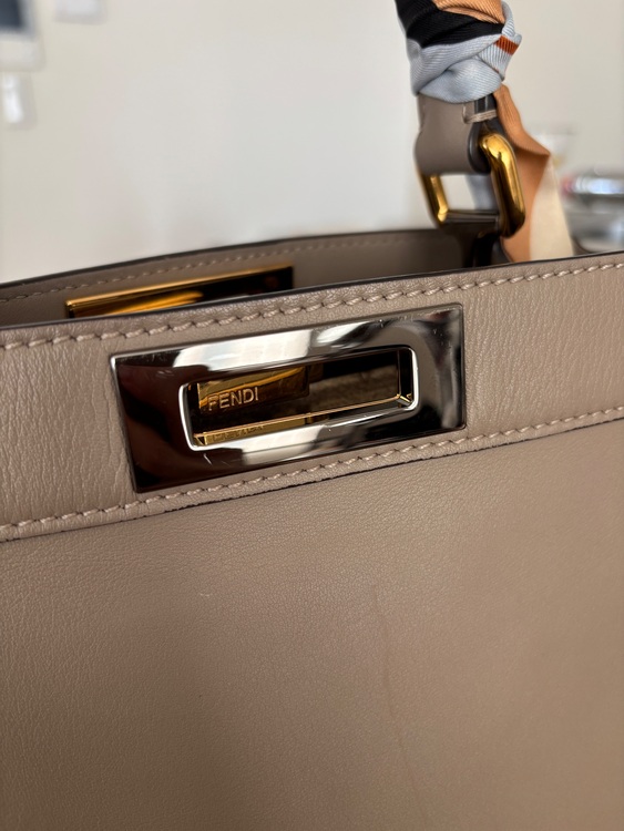 ピーカーブー（ブランドバッグ）の商品画像 - 査定依頼日：2025年7月5日 - 最高査定価格：250,000円