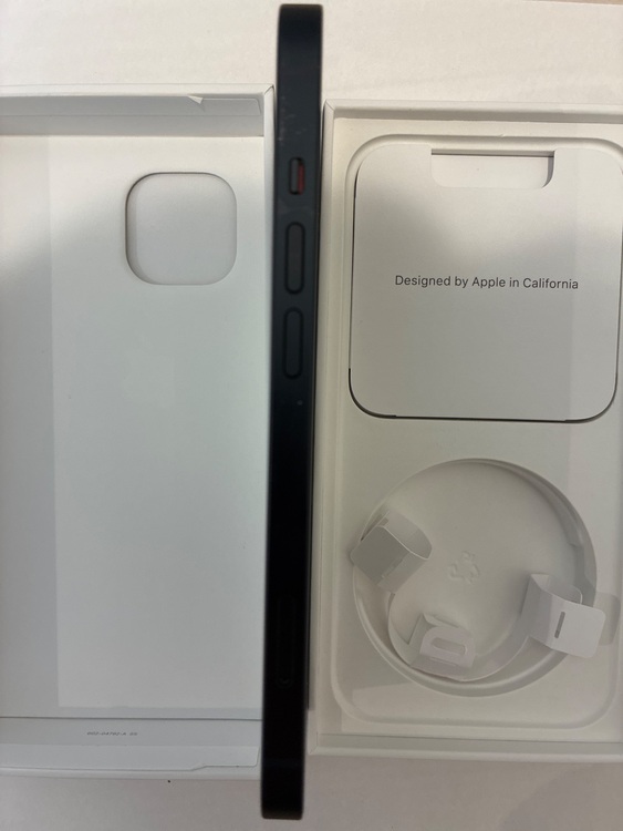 MLNC3J/A iPhone 13, Midnight, 128GB（スマホ）の商品画像 - 査定依頼日：2025年8月2日 - 最高査定価格：43,000円