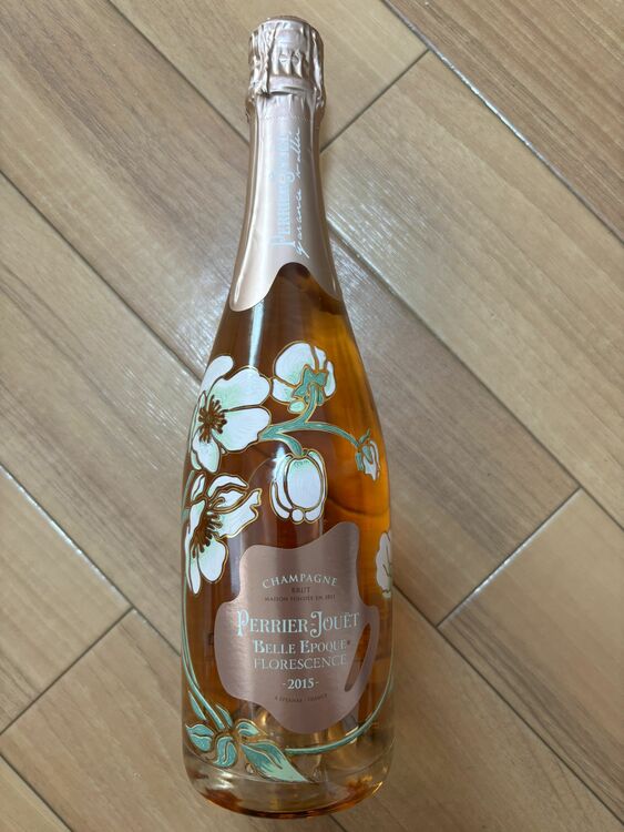 ベルエポックフロレサンス2015（お酒）の商品画像 - 査定依頼日：2025年9月23日 - 最高査定価格：22,000円