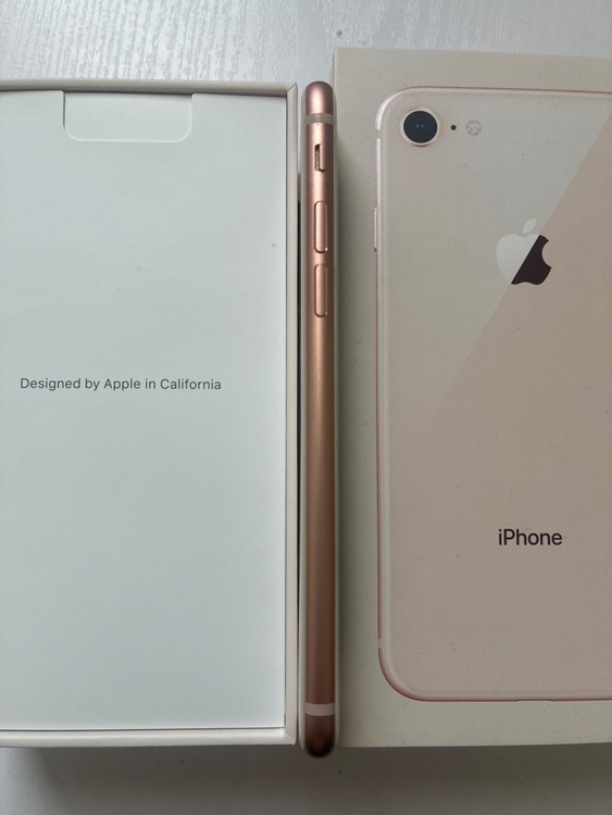 iPhone8 64GB docomo（スマホ）の商品画像 - 査定依頼日：2026年5月5日 - 最高査定価格：6,000円