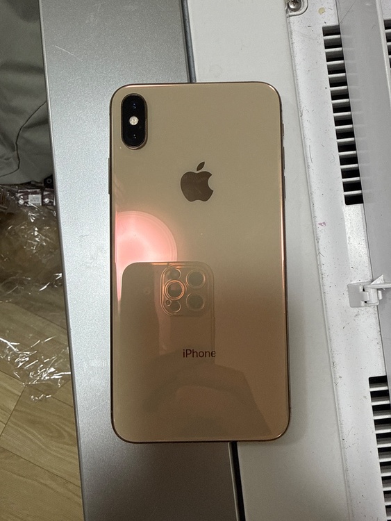 iPhone iPhoneXS Max 512GB SIMフリー（スマホ）の商品画像 - 査定依頼日：2026年9月13日 - 最高査定価格：18,500円