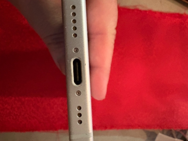 iPhone15（スマホ）の商品画像 - 査定依頼日：2026年7月22日 - 最高査定価格：65,000円