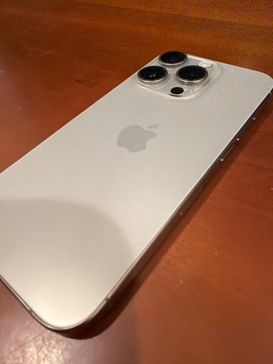 iPhone iPhone 15 Pro 128GB docomo（スマホ）の商品画像 - 査定依頼日：2026年9月7日 - 最高査定価格：74,000円