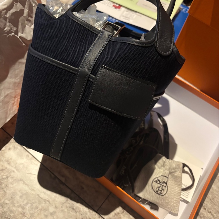 カーゴ（ブランドバッグ）の商品画像 - 査定依頼日：2025年11月27日 - 最高査定価格：470,000円