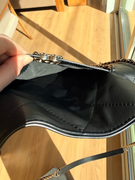 ショルダーバッグ/ディズヌフ/ラムスキン/黒/フリンジ/チェーンシ（ブランドバッグ）の商品画像 - 査定依頼日：2026年2月20日 - 最高査定価格：530,000円