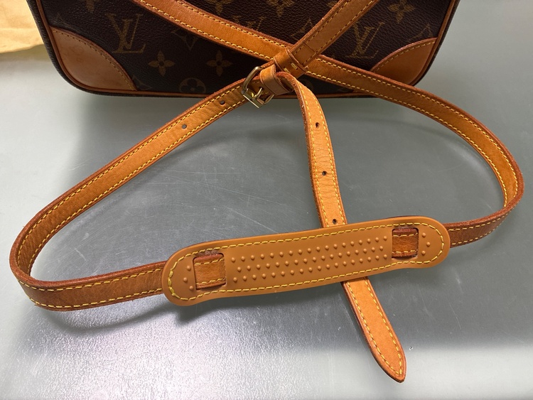 メロカデロ27ショルダーバッグ（ブランドバッグ）の商品画像 - 査定依頼日：2025年12月31日 - 最高査定価格：20,000円