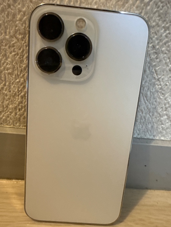 iPhone iPhone 13 Pro 128GB au（スマホ）の商品画像 - 査定依頼日：2026年5月27日 - 最高査定価格：50,000円