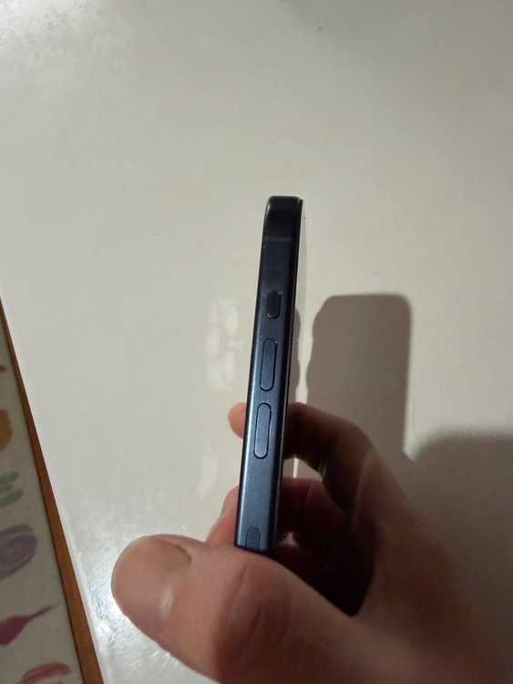 iPhone iPhone 15 Pro 128GB SIMフリー（スマホ）の商品画像 - 査定依頼日：2026年7月1日 - 最高査定価格：49,000円