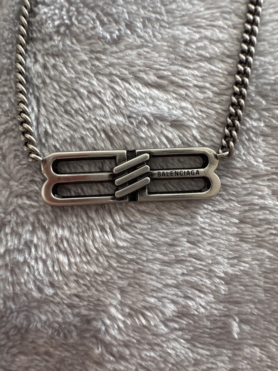 バレンシアガ  （ブランドバッグ）の商品画像 - 査定依頼日：2025年11月17日 - 最高査定価格：30,000円