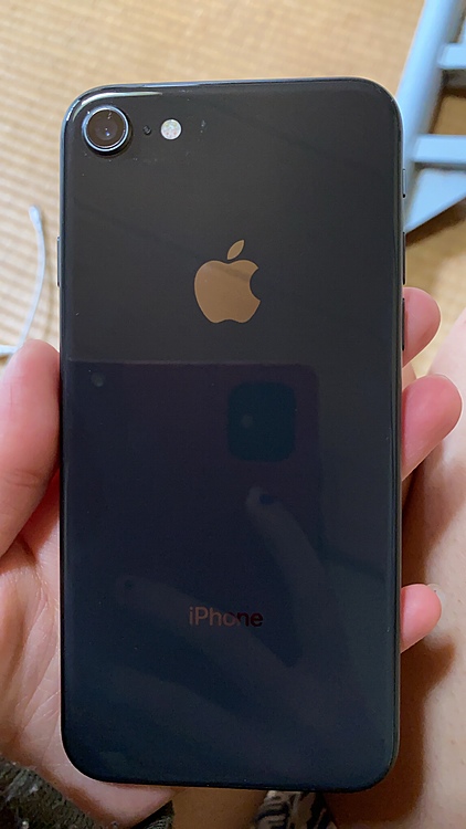 iPhone8（スマホ）の商品画像 - 査定依頼日：2020年3月16日 - 最高査定価格：20,000円