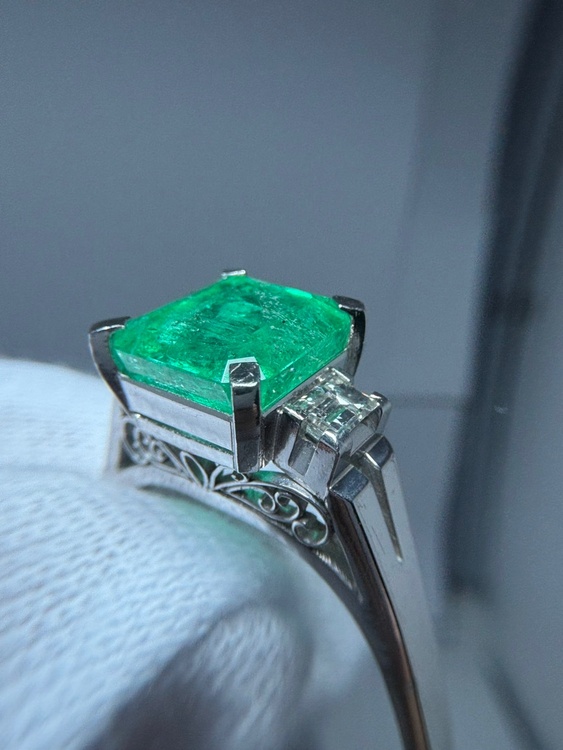 3.20ct 0.36（宝石）の商品画像 - 査定依頼日：2026年8月31日 - 最高査定価格：80,000円