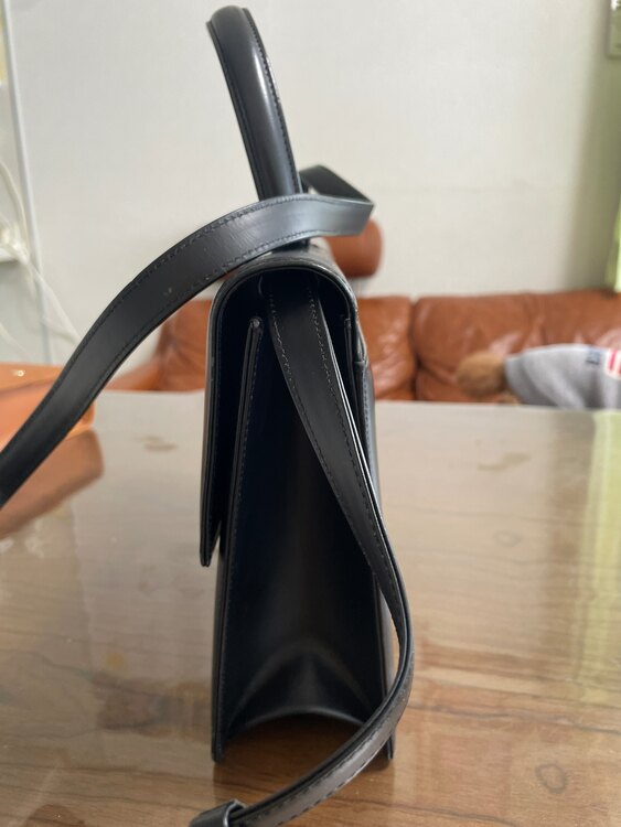 ハンドバック（ブランドバッグ）の商品画像 - 査定依頼日：2025年2月11日 - 最高査定価格：13,000円