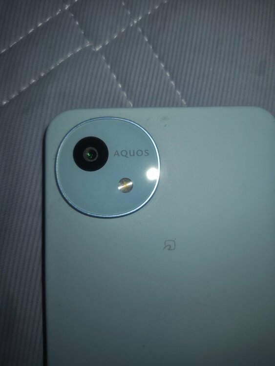AQUOS AQUOS wish4 docomo（スマホ）の商品画像 - 査定依頼日：2026年9月12日 - 最高査定価格：8,500円