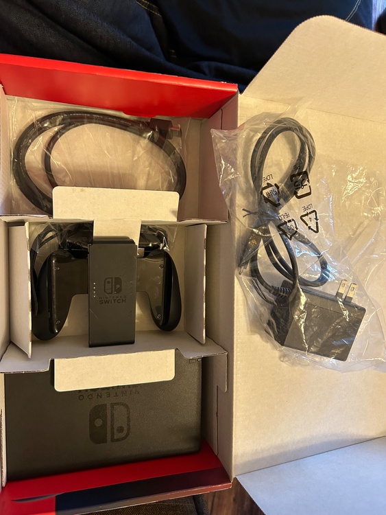 Switch（ゲーム機本体・ゲームソフト）の商品画像 - 査定依頼日：2026年4月13日 - 最高査定価格：12,500円