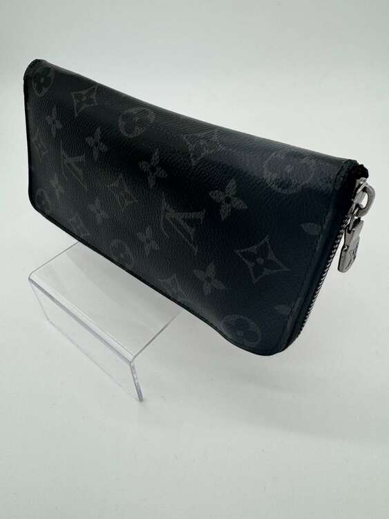 モノグラム エクリプス ジッピーウォレット　ヴェルティカルM62295（ブランド財布・小物）の商品画像 - 査定依頼日：2025年4月4日 - 最高査定価格：20,000円