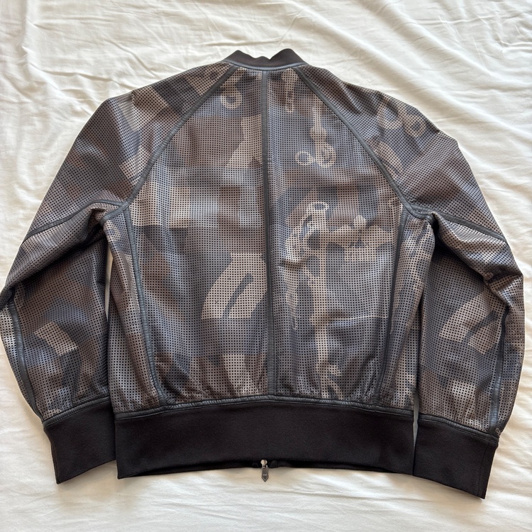 エルメス　リバーシブルブルゾン　カーフレザー　メッシュ　サイズ48 （古着・ファッション）の商品画像 - 査定依頼日：2025年12月6日 - 最高査定価格：70,000円