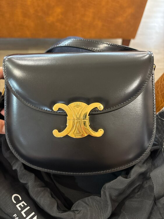 セリーヌ  （ブランドバッグ）の商品画像 - 査定依頼日：2025年5月28日 - 最高査定価格：200,000円