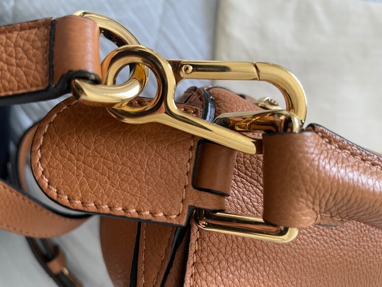 LOEWE ロエベ パズルバッグ スモール ソフトグレインカーフライトキャメル（ブランド財布・小物）の商品画像 - 査定依頼日：2025年5月7日 - 最高査定価格：125,000円