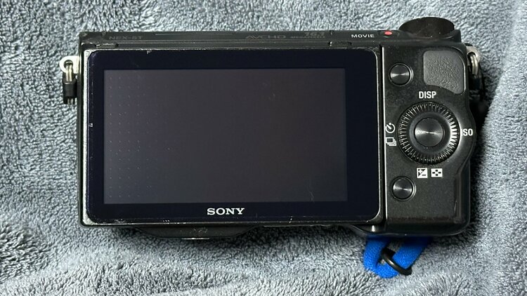 NEX-5T（カメラ）の商品画像 - 査定依頼日：2026年2月20日 - 最高査定価格：7,000円