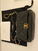 CHANEL19ハンドバッグ（ブランドバッグ）の商品画像 - 査定依頼日：2025年6月29日 - 最高査定価格：500,000円