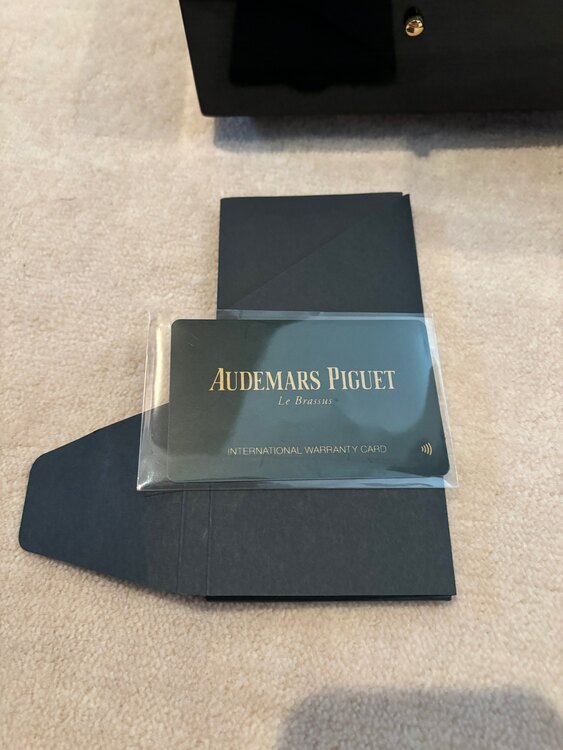 オーデマピゲ その他 code11.5（高級時計）の商品画像 - 査定依頼日：2025年5月6日 - 最高査定価格：2,000,000円