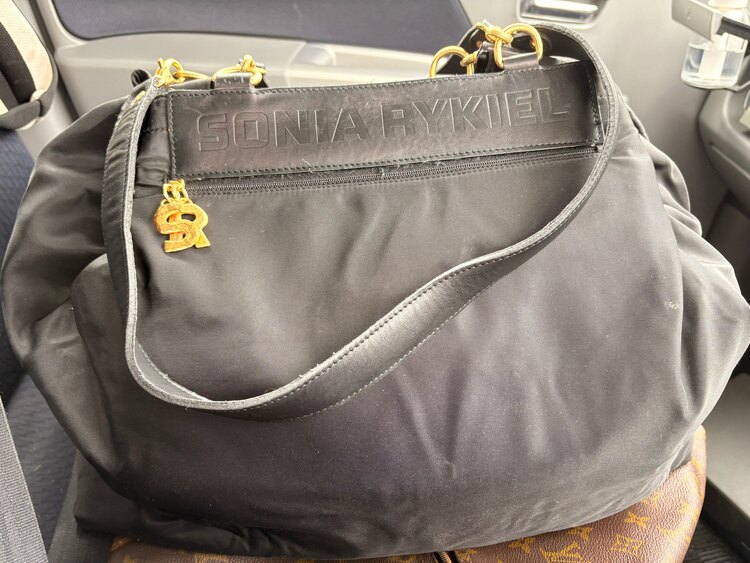 SONIA RYKIELのブラックバック（ブランドバッグ）の商品画像 - 査定依頼日：2025年4月1日 - 最高査定価格：100,000円