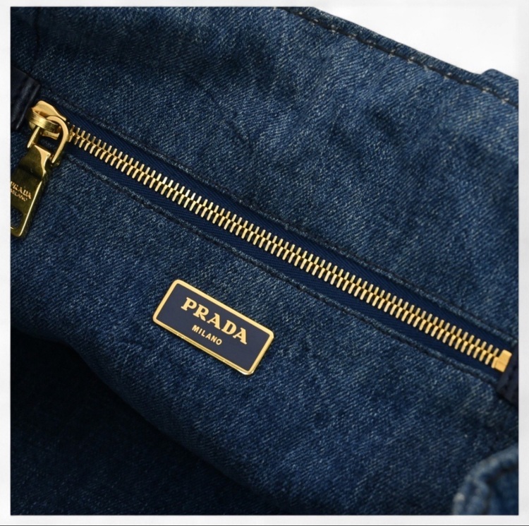 プラダ デニム カナパ トートバッグ ブルーゴールド（ブランドバッグ）の商品画像 - 査定依頼日：2025年8月23日 - 最高査定価格：50,000円