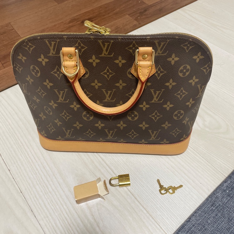 ルイヴィトン アルマ （ブランドバッグ）の商品画像 - 査定依頼日：2026年4月6日 - 最高査定価格：150,000円