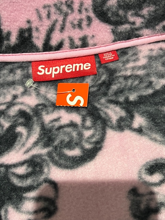Supreme New York Fleece Jacket "Pink"（古着・ファッション）の商品画像 - 査定依頼日：2026年3月29日 - 最高査定価格：13,000円