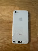 iPhone8（スマホ）の商品画像 - 査定依頼日：2023年8月12日 - 最高査定価格：3,000円