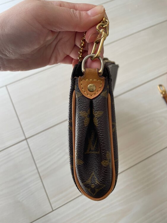 エヴァ（ブランドバッグ）の商品画像 - 査定依頼日：2025年3月7日 - 最高査定価格：120,000円