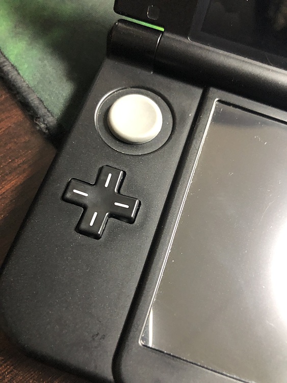 Newニンテンドー3DS ライムブラック（ゲーム機本体・ゲームソフト）の商品画像 - 査定依頼日：2020年4月7日 - 最高査定価格：4,200円